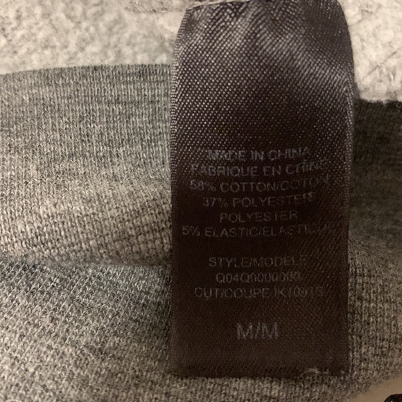 Guess Size M - Picture 7 of 9